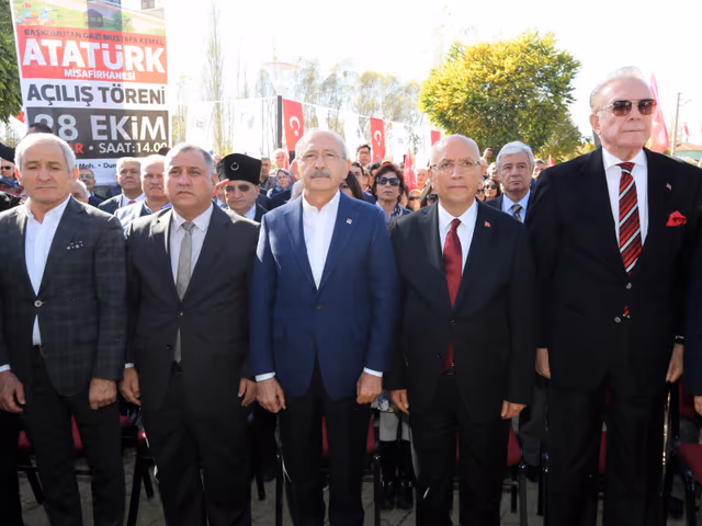 Birliğimiz Üyesi Dumlupınar Belediyesinin Dumlupınar Sosyal Tesisleri ve Başkomutan Gazi Mustafa Kemal Atatürk Misafirhanesi coşkuyla açıldı.