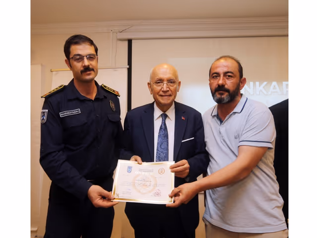 Birliğimiz ve Ankara Büyükşehir Belediyesi İtfaiye Daire Başkanlığı ile müşterek düzenlenen İtfaiye Eğitimi tamamlandı.
