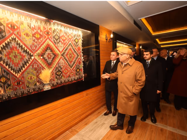 Sivrihisar Zaimağa Konağı'ndaki Encümen Toplantısından bir kare.